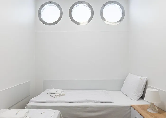 Sunset Waves - Right At The Appartement